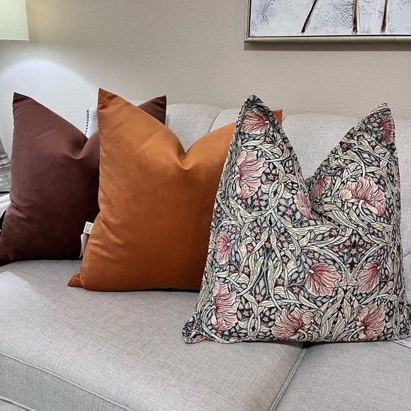 1-TGH TESSITURA ITALIAN VELVET DECORATIVE PILLOWS(Read description for details) - Picture 8 of 16